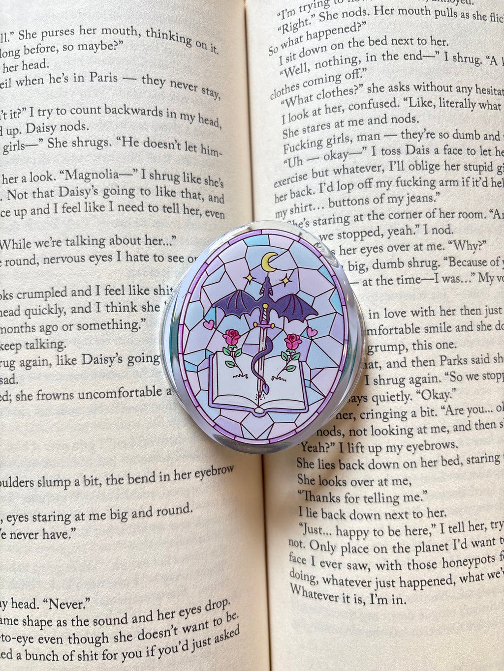 Fantasy Dragon Magnetic Kindle grip