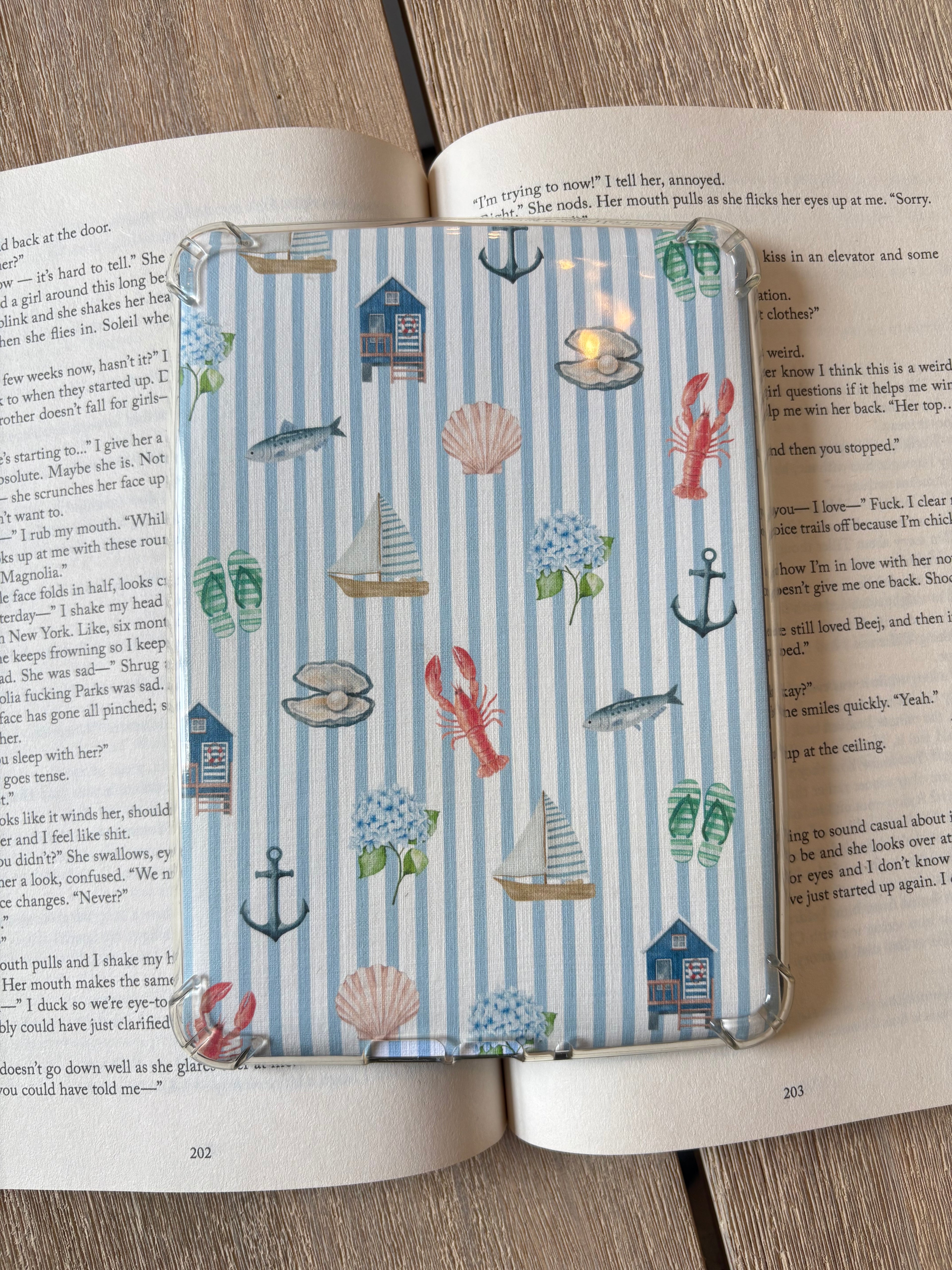 Coastal Hamptons Stripe Kindle Insert