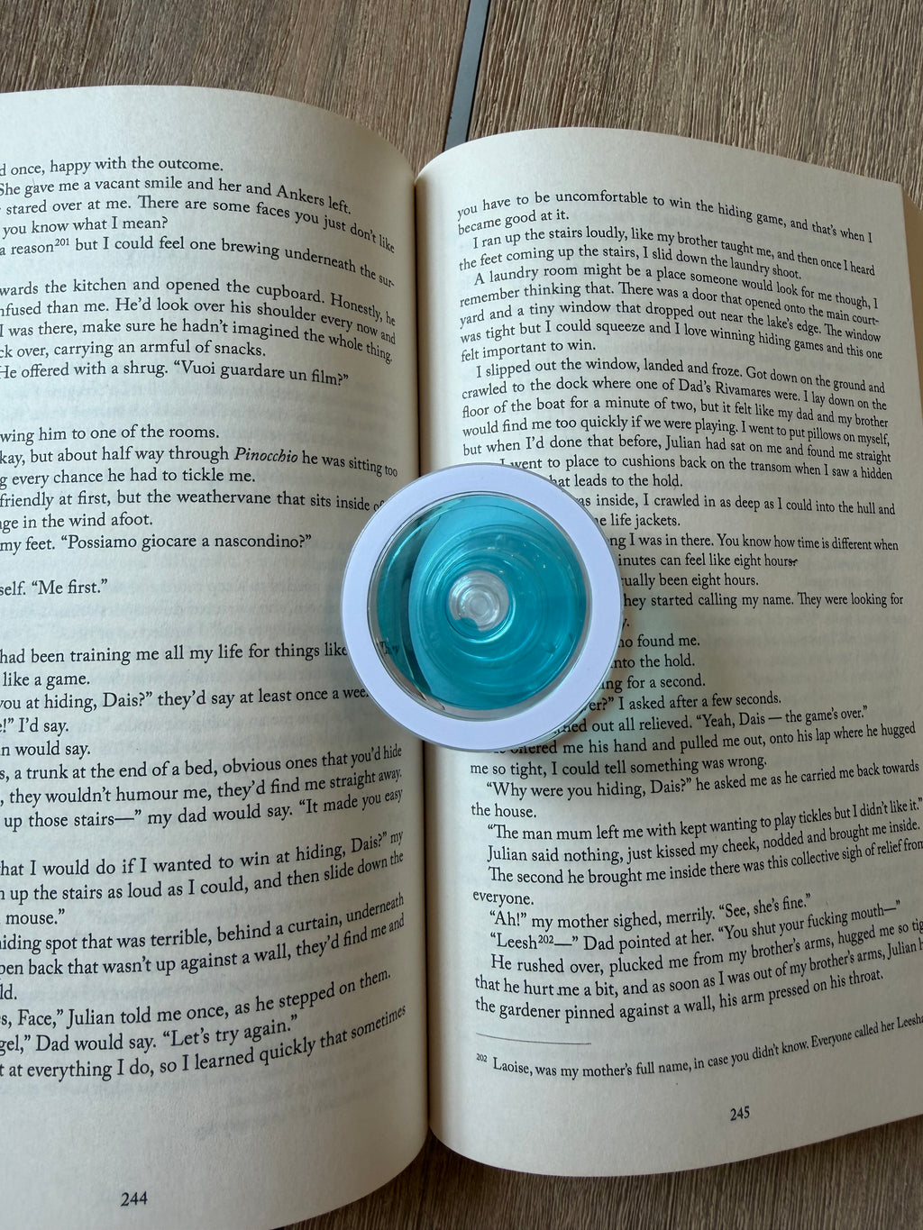 Romance Rose Magnetic Kindle grip