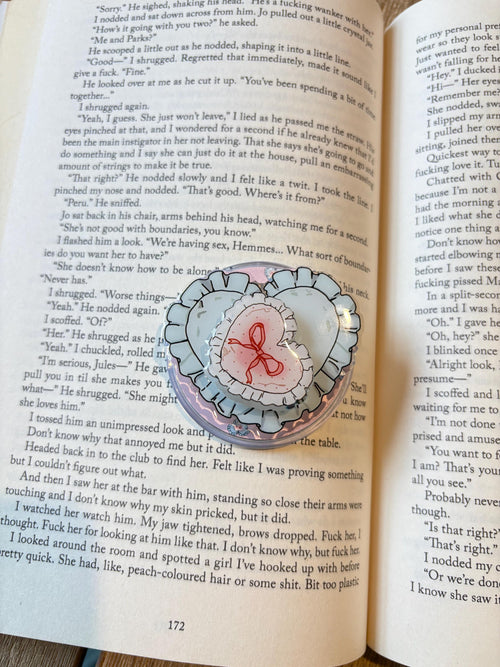 Blue Heart and Bow Magnetic Kindle Grip