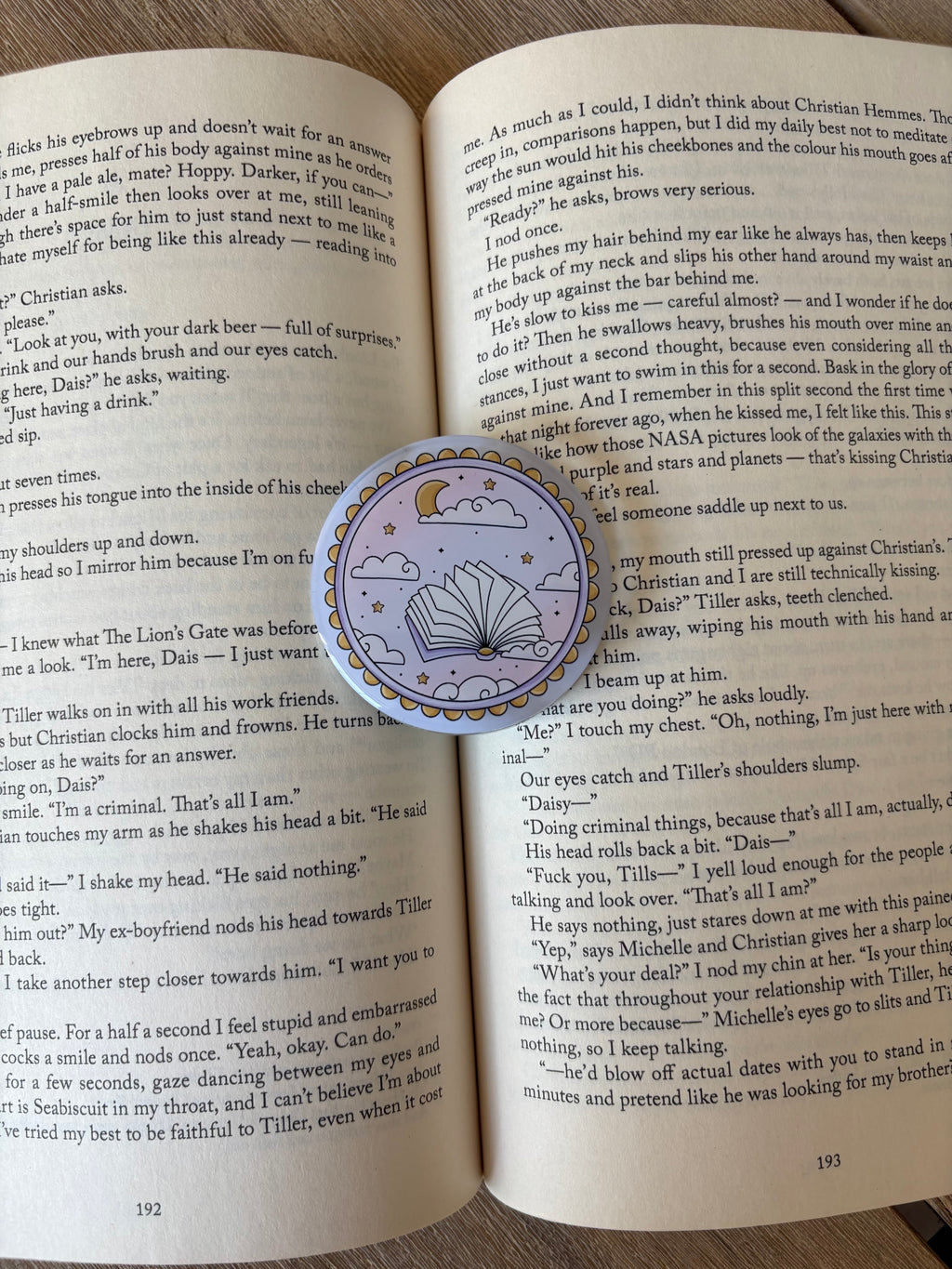 Clouds and Stars Whimsical Magnetic Kindle grip