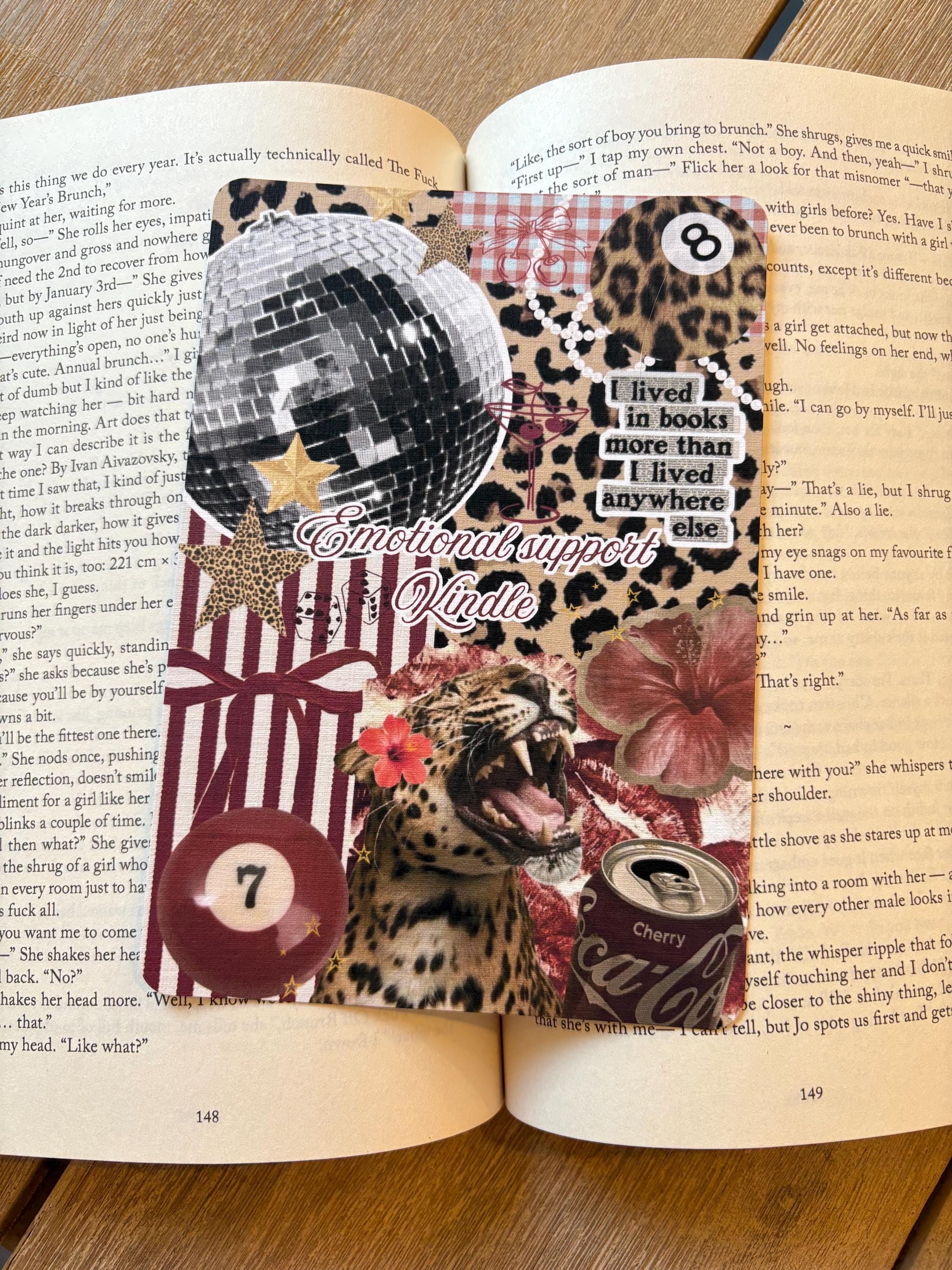 Red aesthetic Kindle Insert - Leopard print