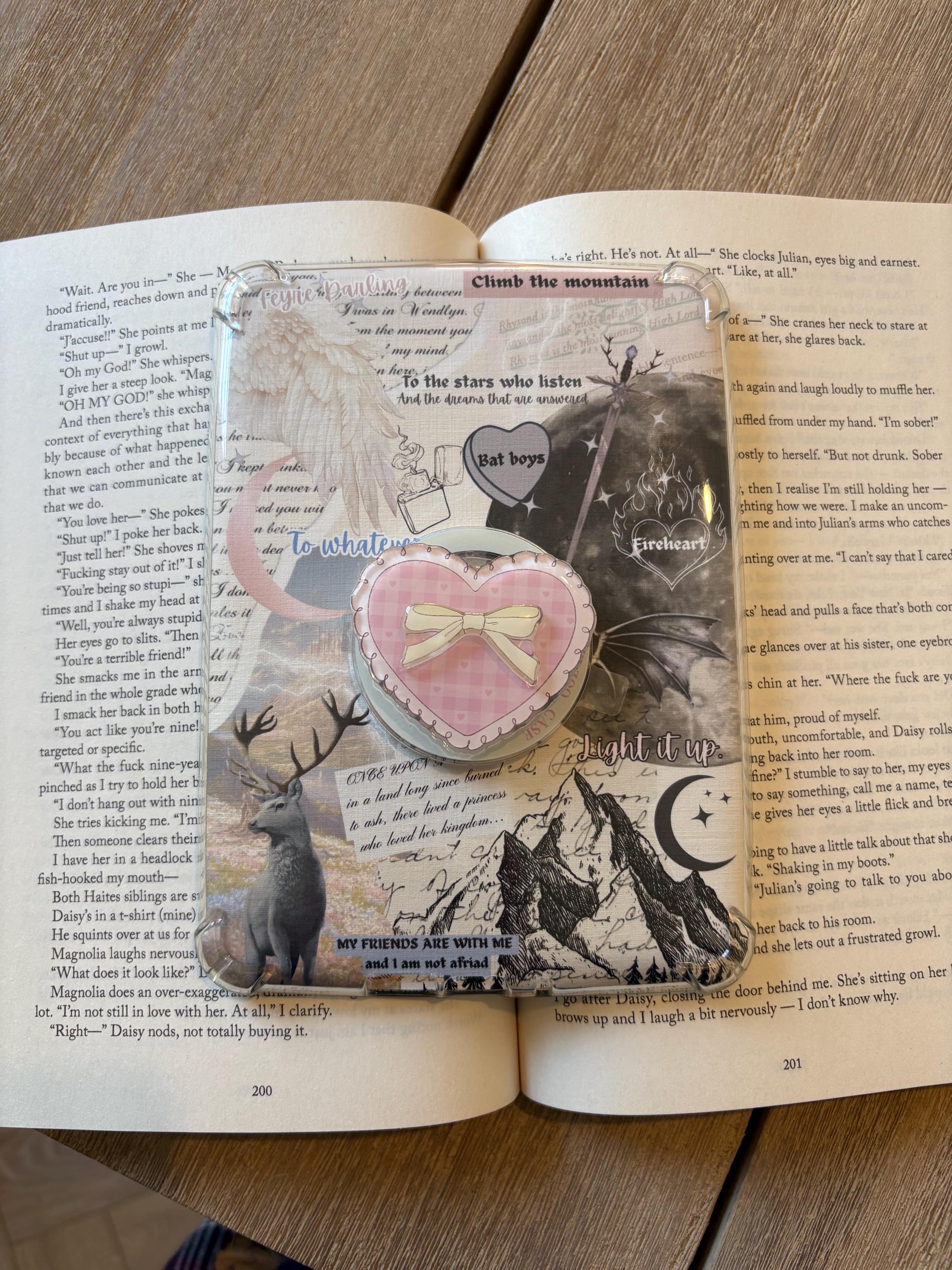 Pink Heart and Bow Magnetic Kindle Grip