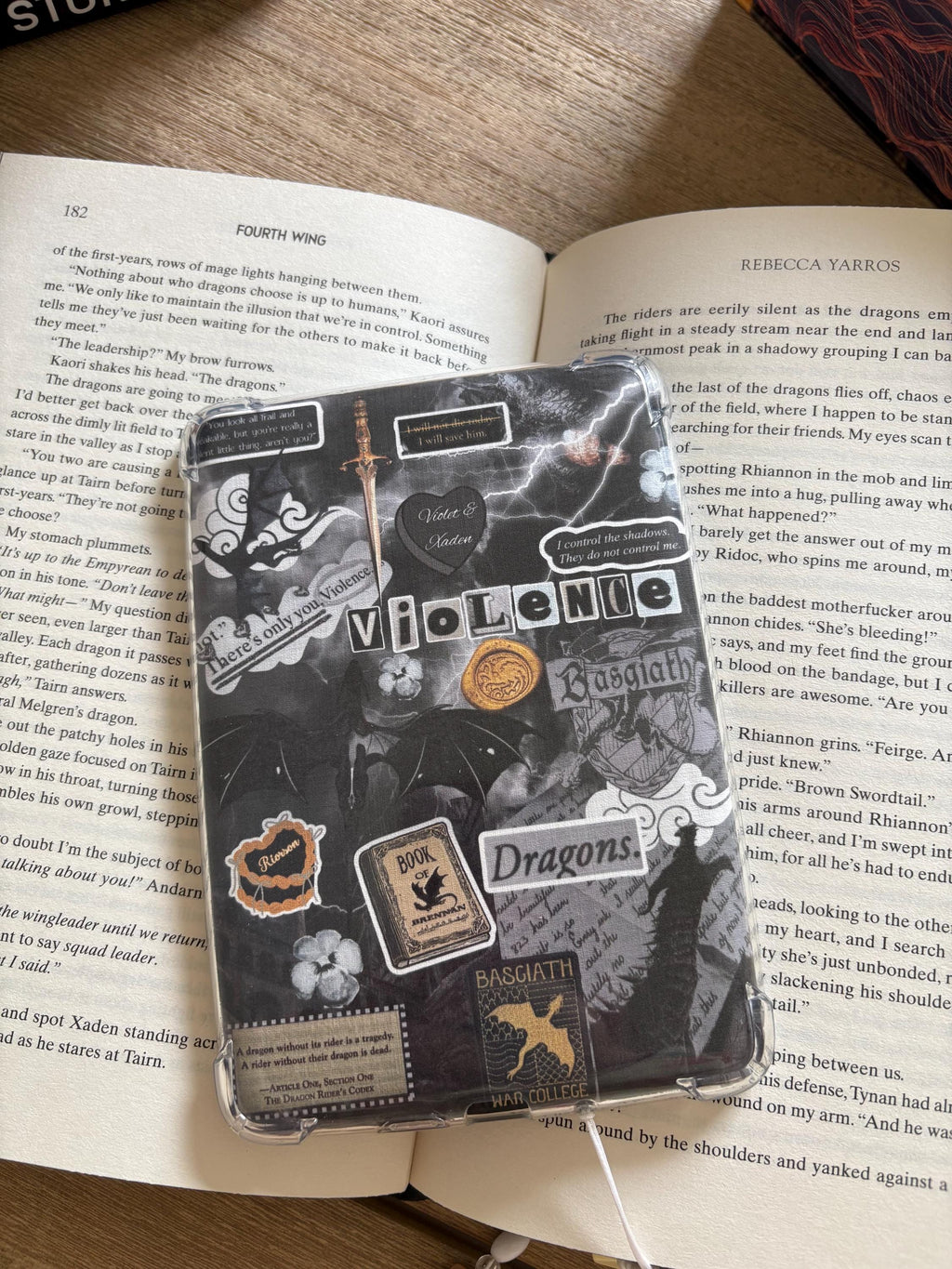 Fourth Wing Kindle Insert: Onyx Storm, Iron Flame Design