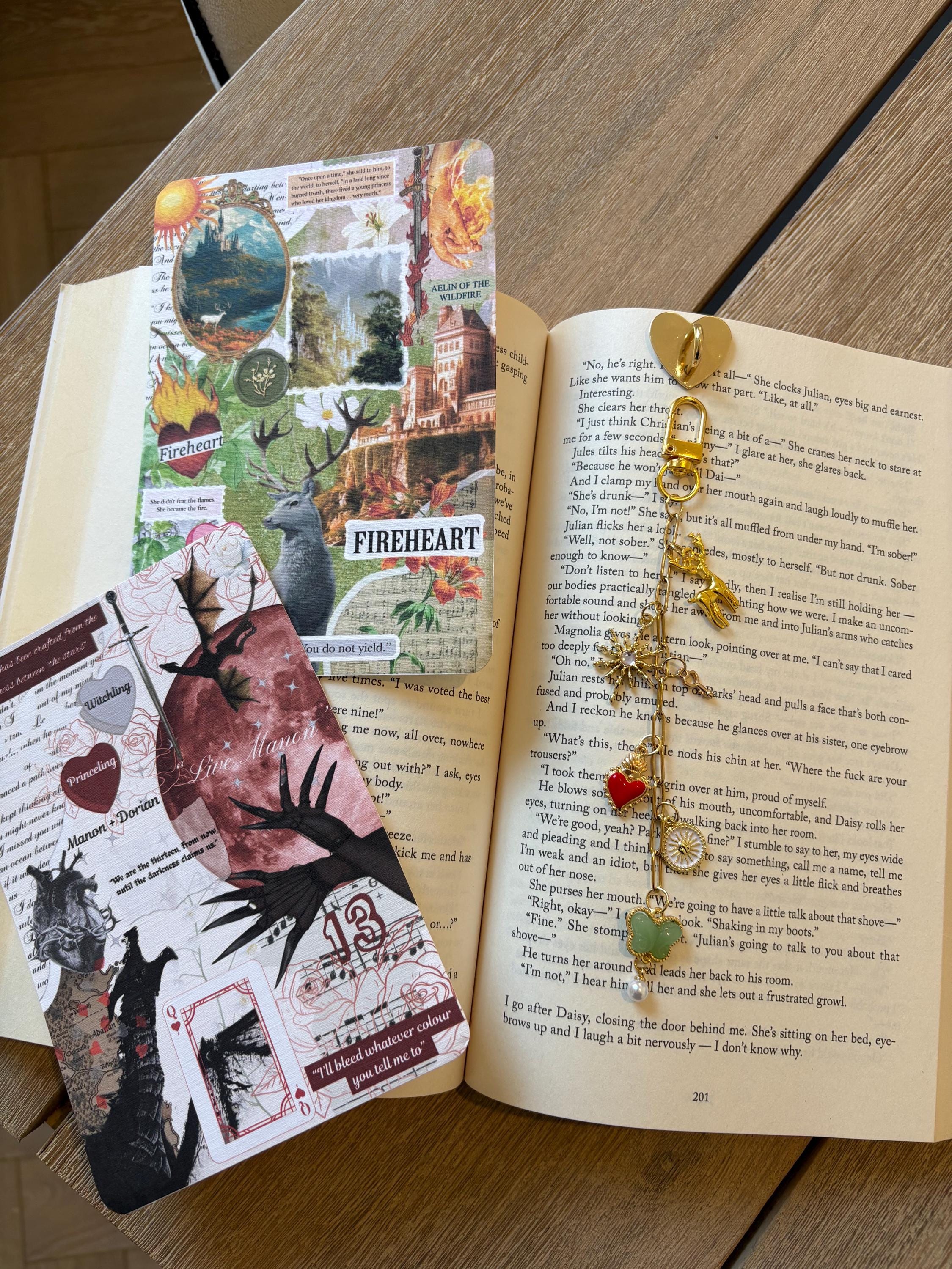 Throne of Glass Kindle Charm