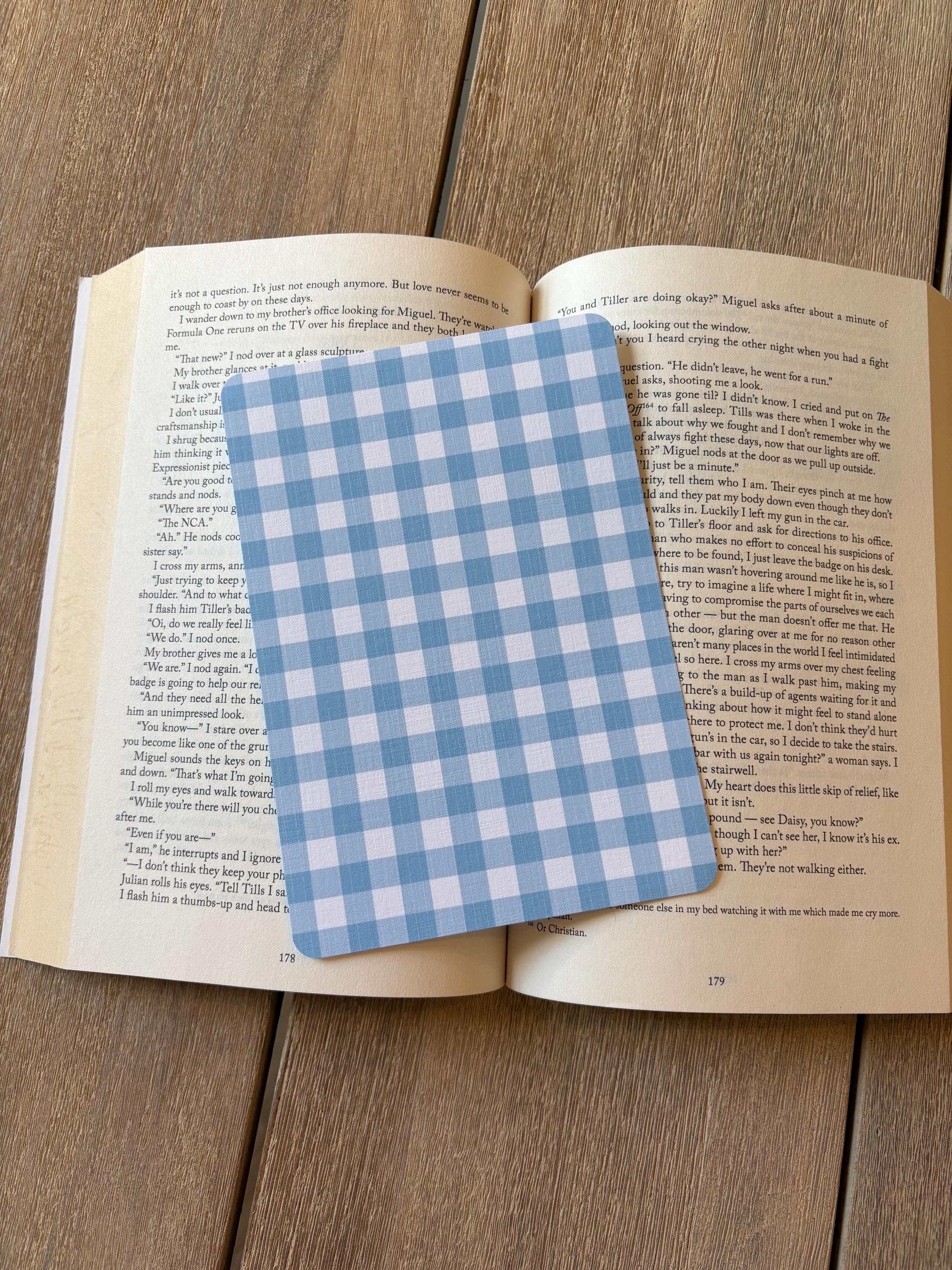 Gingham Pattern Kindle Inserts