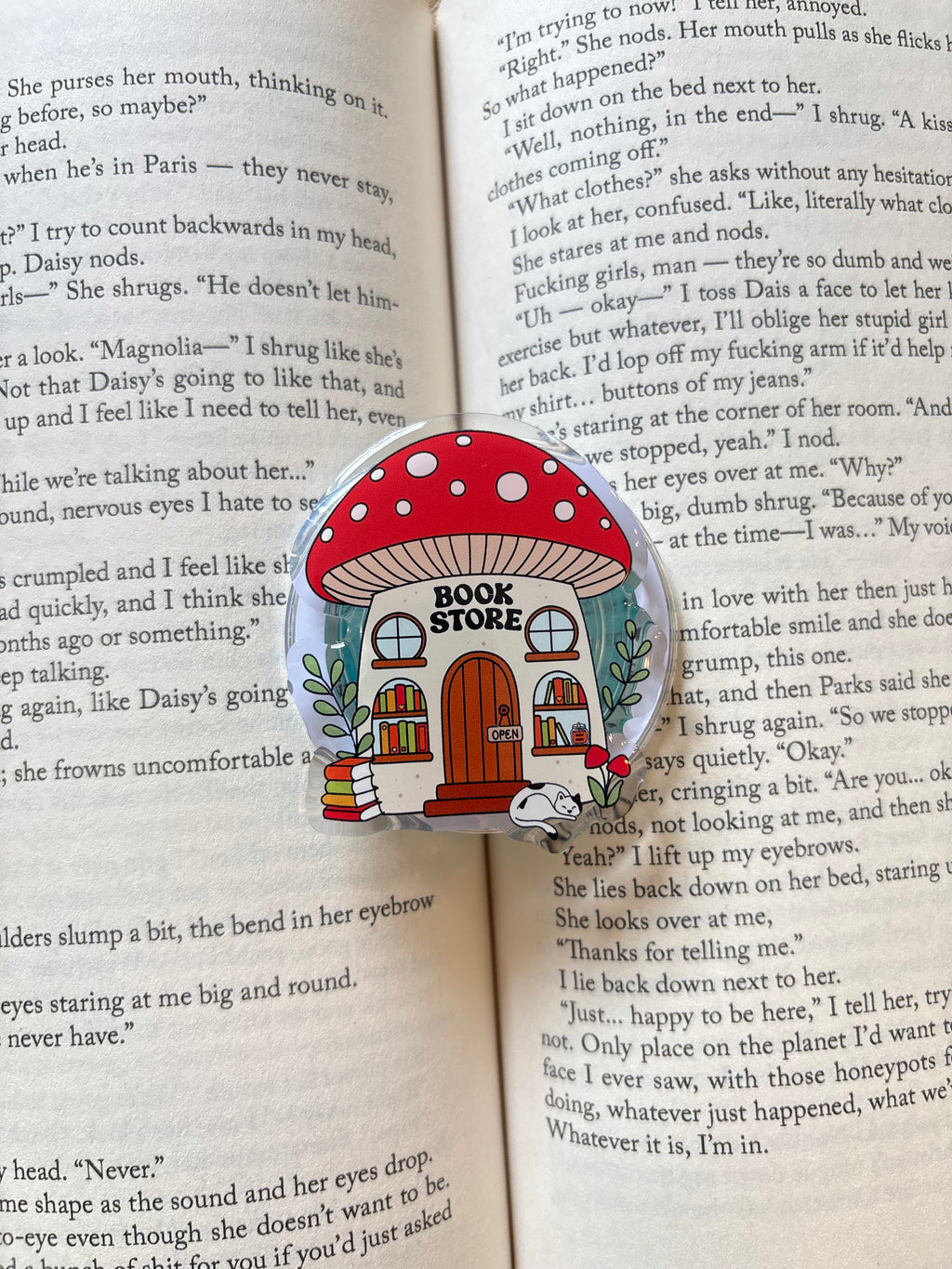 Mushroom Bookstore Magnetic Kindle grip
