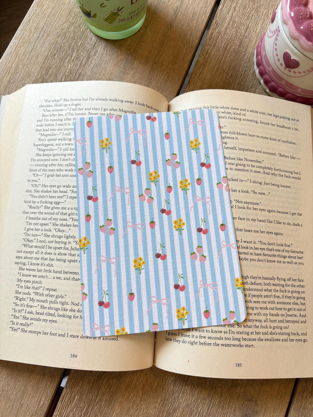Blue Stripe, flowers and fruit Kindle Insert