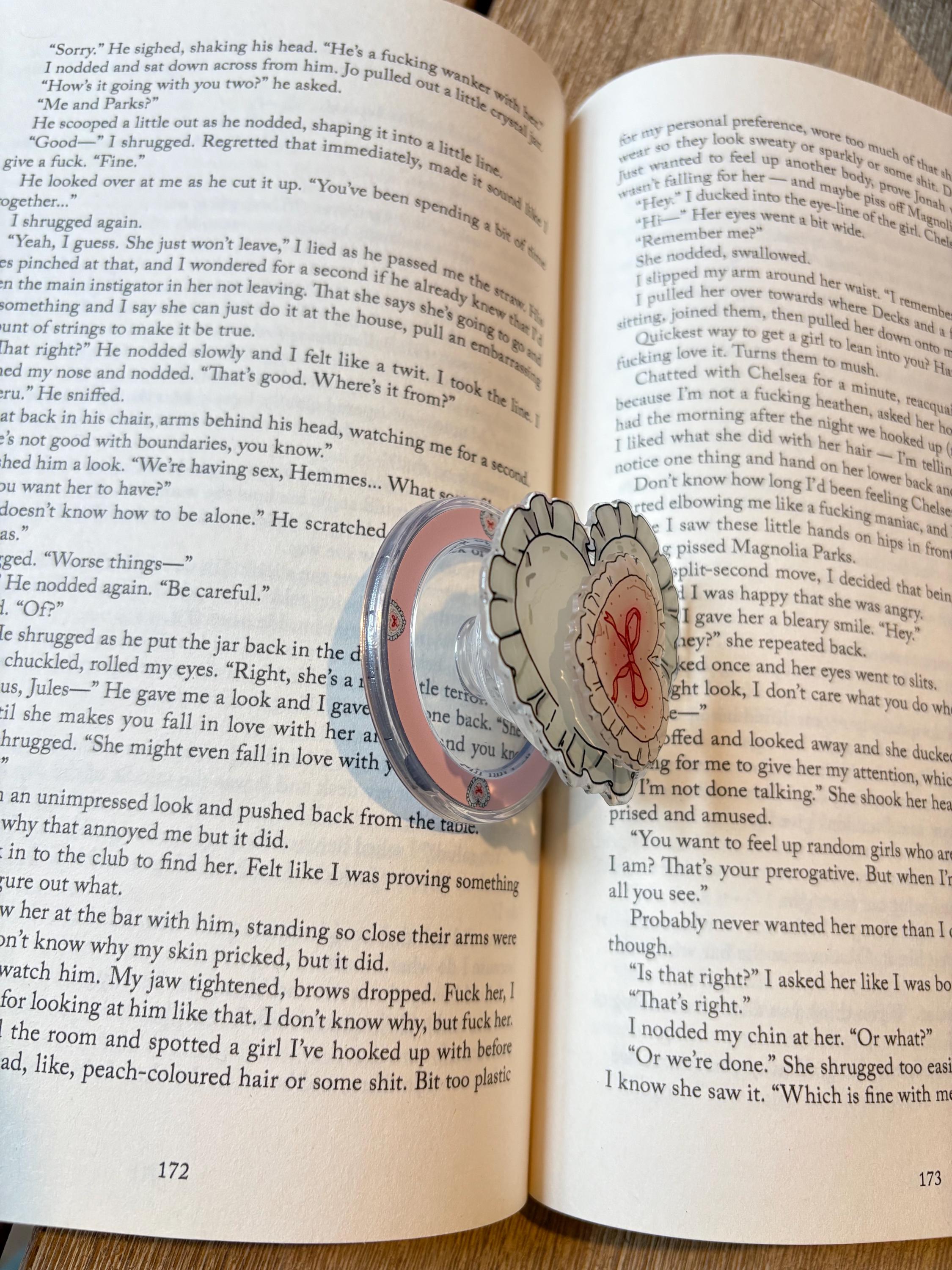 Blue Heart and Bow Magnetic Kindle Grip