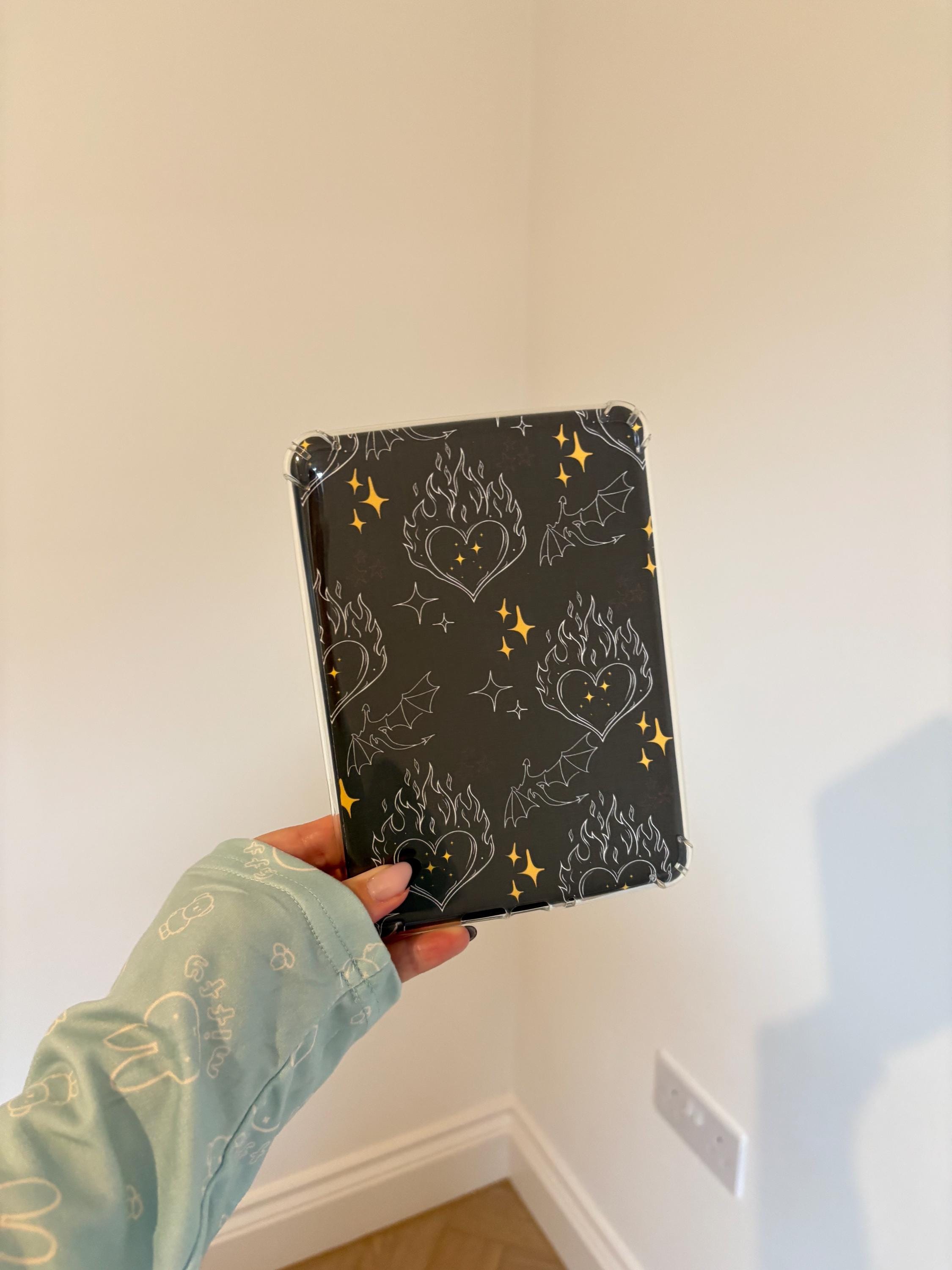 Dragons and Hearts black Kindle insert