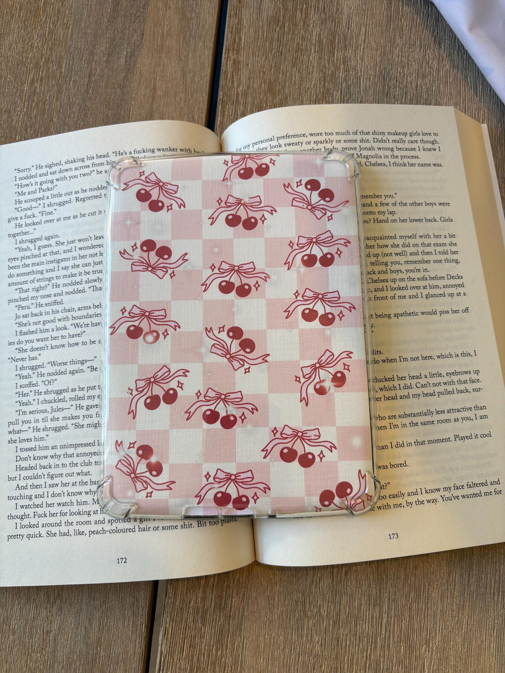 Checkered Cherry Kindle Insert