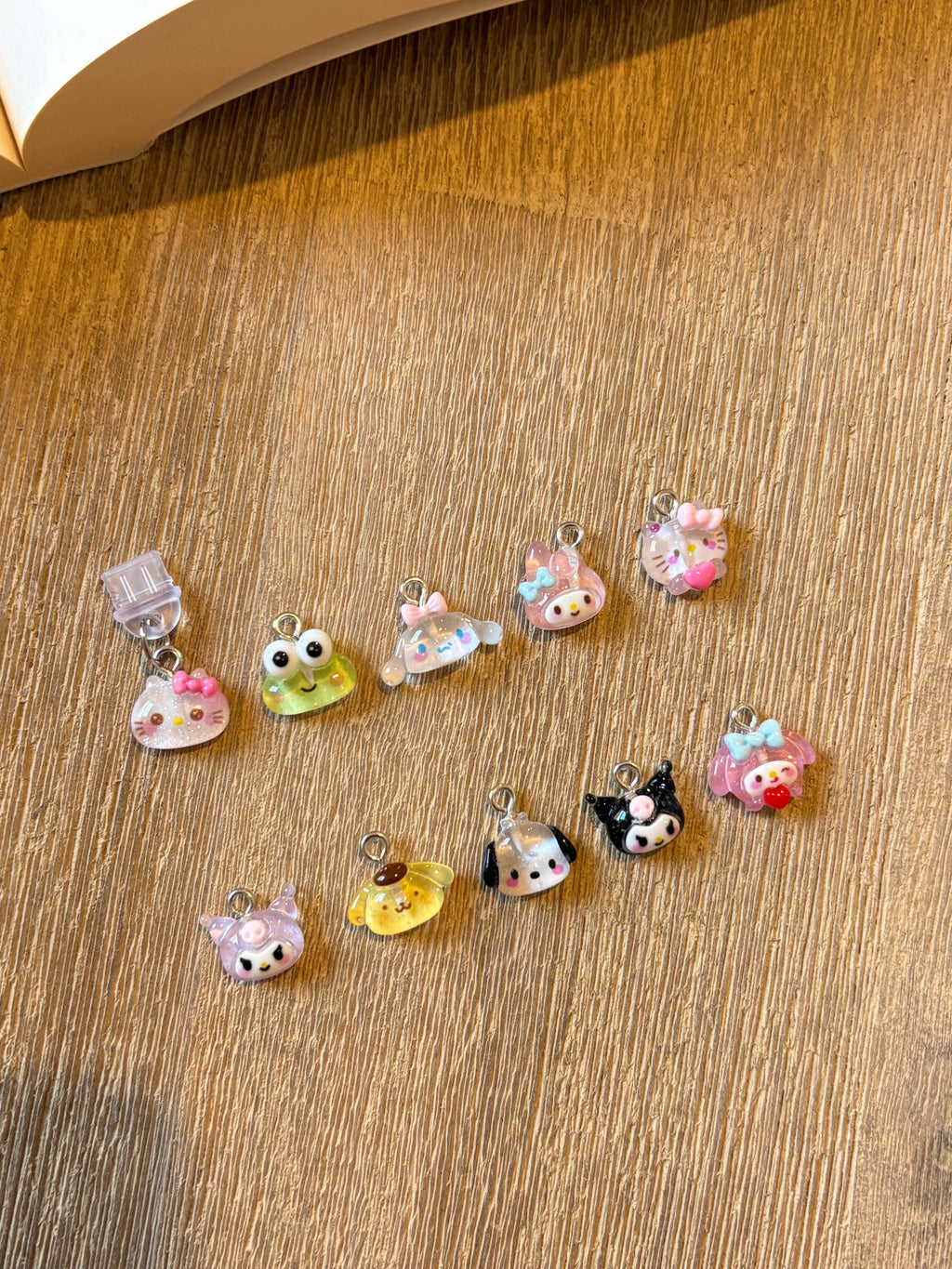 Character Dust plug charms