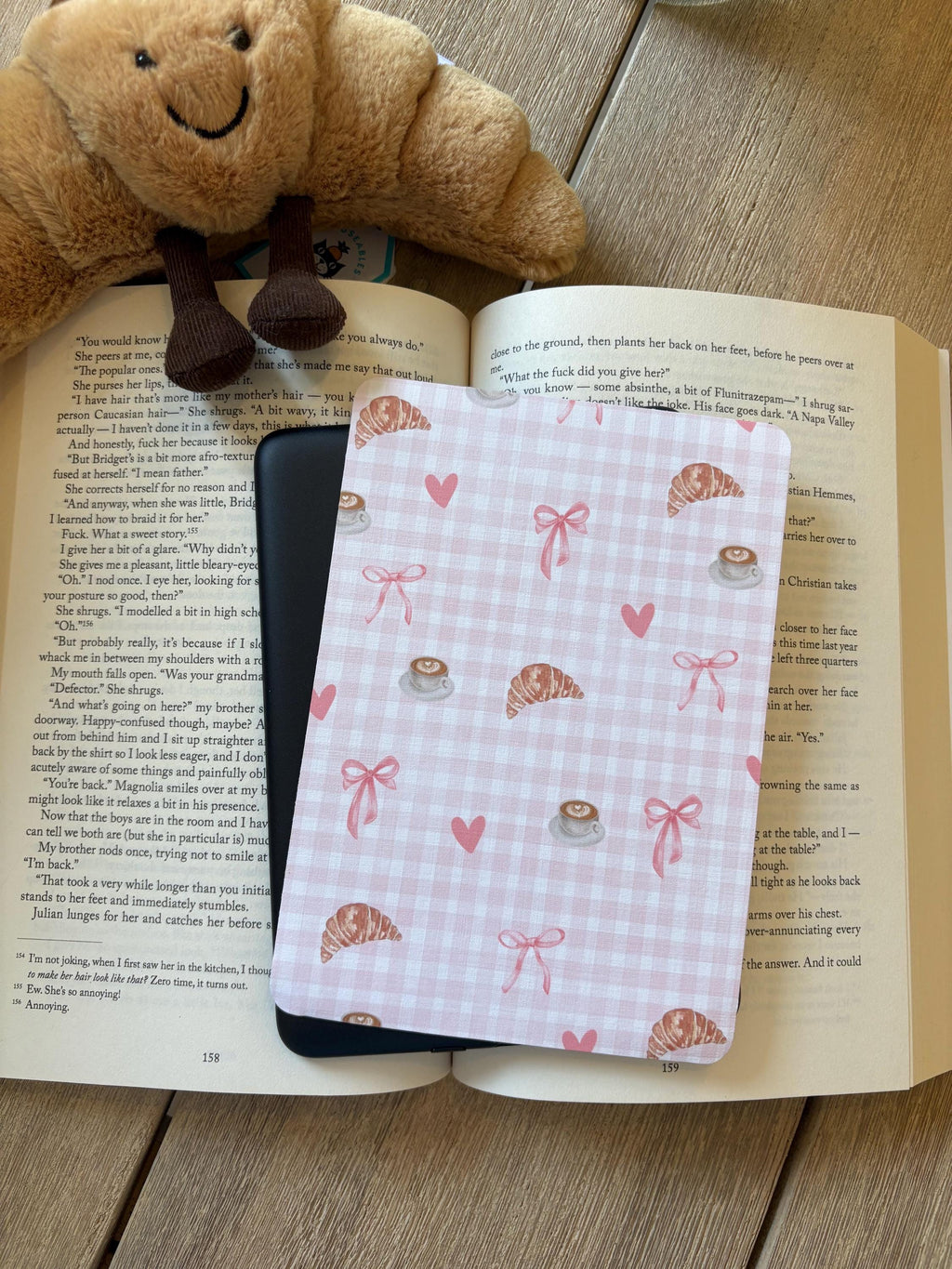Brunch and Bows Kindle insert, Pink gingham